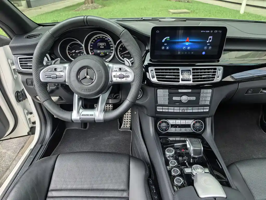 Mercedes-Benz CLS AMG 2018 — фото 10