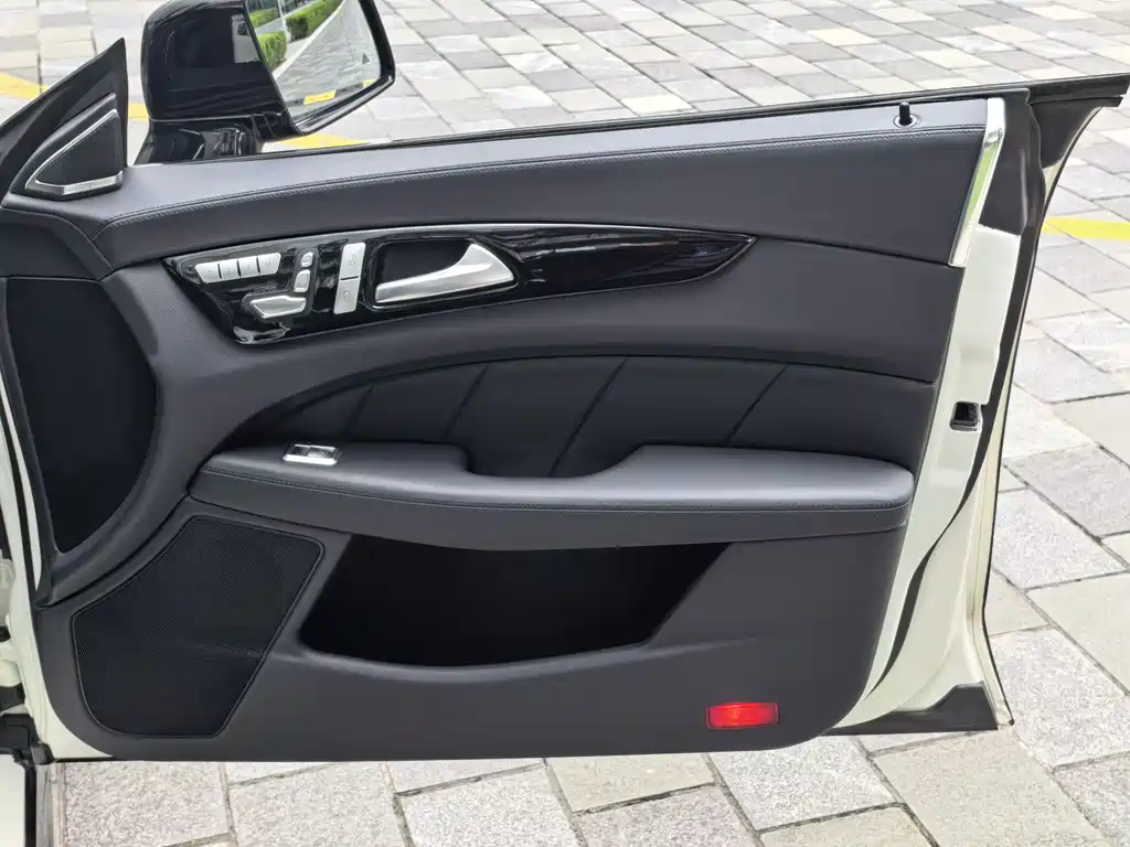 Mercedes-Benz CLS AMG 2018 — фото 32