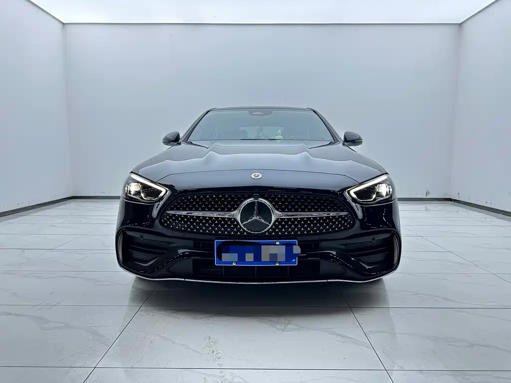 Mercedes-Benz C-Class 2025 — фото 2