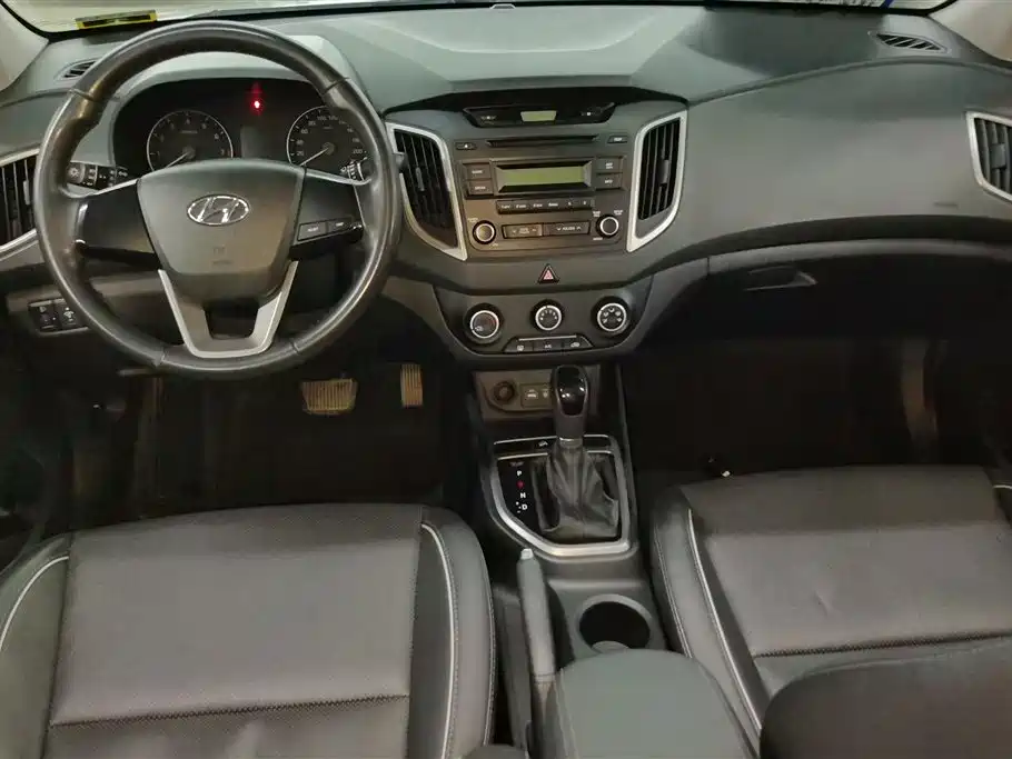 Hyundai ix25 2015 — фото 12