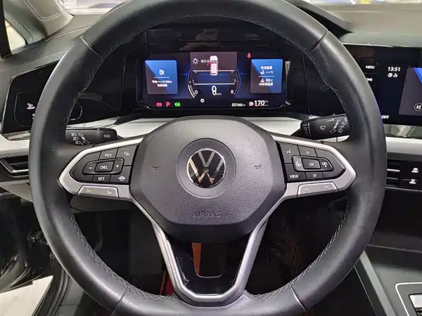 Volkswagen Golf 2023