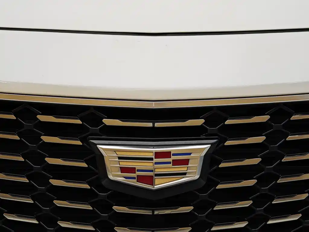 Cadillac XT4 2021 — фото 3