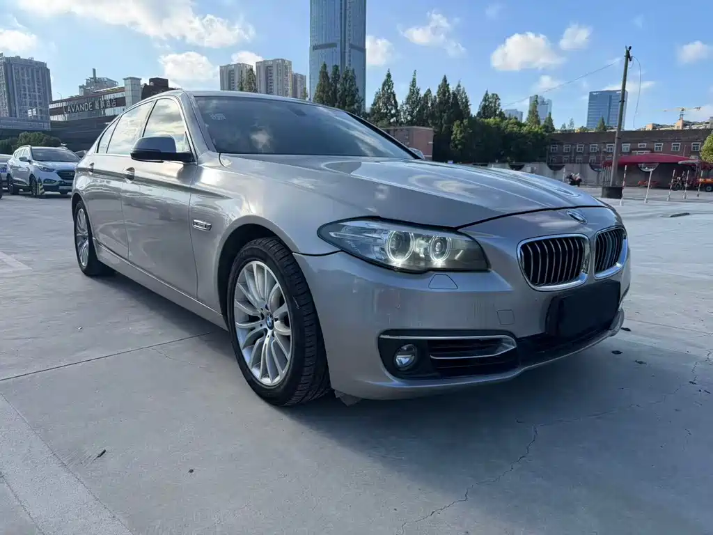 BMW 5 Series 2015 — фото 3