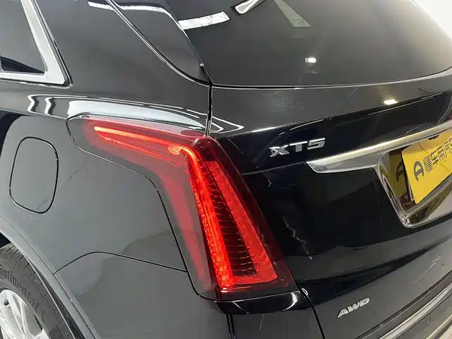 Cadillac XT5 2020 — фото 16