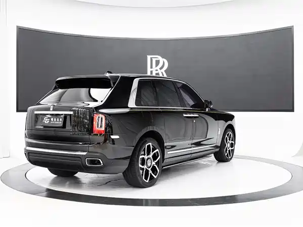 Rolls-Royce Cullinan 2024