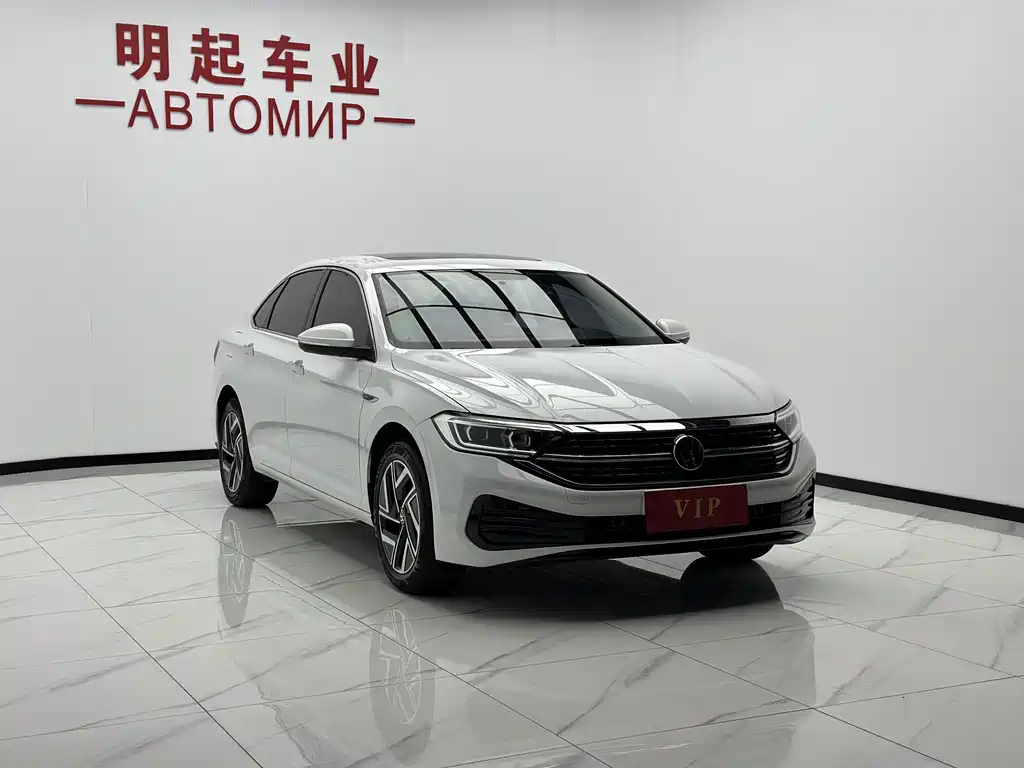 Volkswagen Sagitar 2022