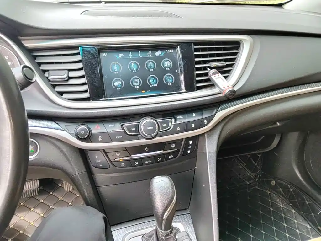 Buick Excelle 2019 — фото 13