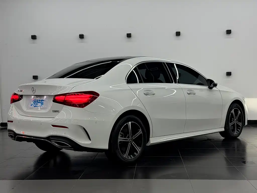 Mercedes-Benz A-Class 2023 — фото 4