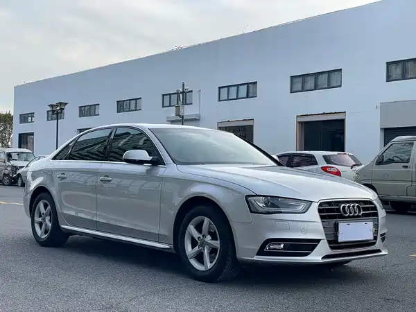 Audi A4L 2013