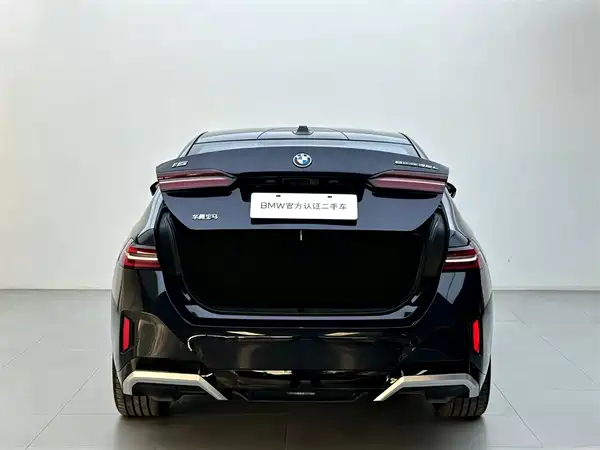 BMW i5 2025