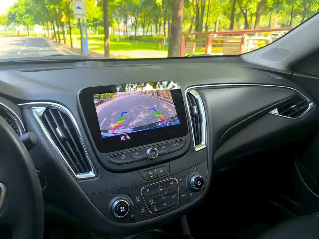 Chevrolet Malibu XL 2021 — фото 15