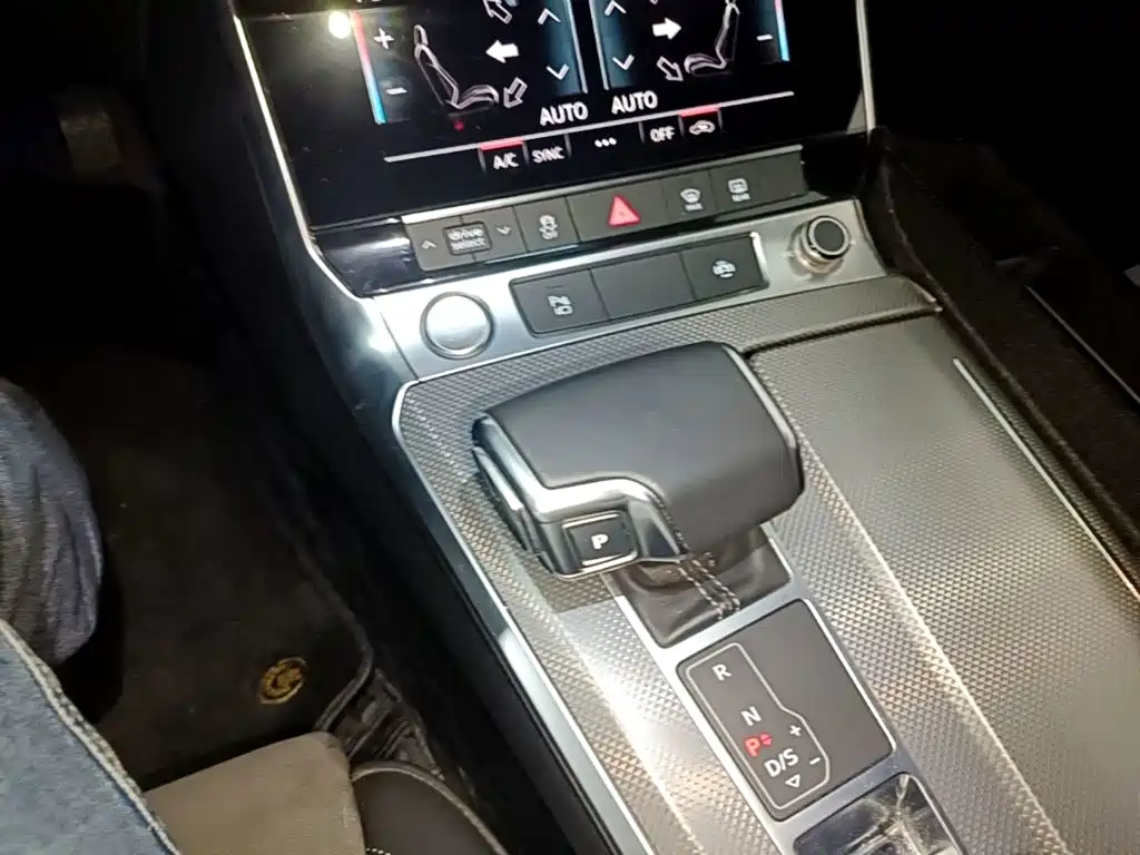 Audi A6L 2020 — фото 14
