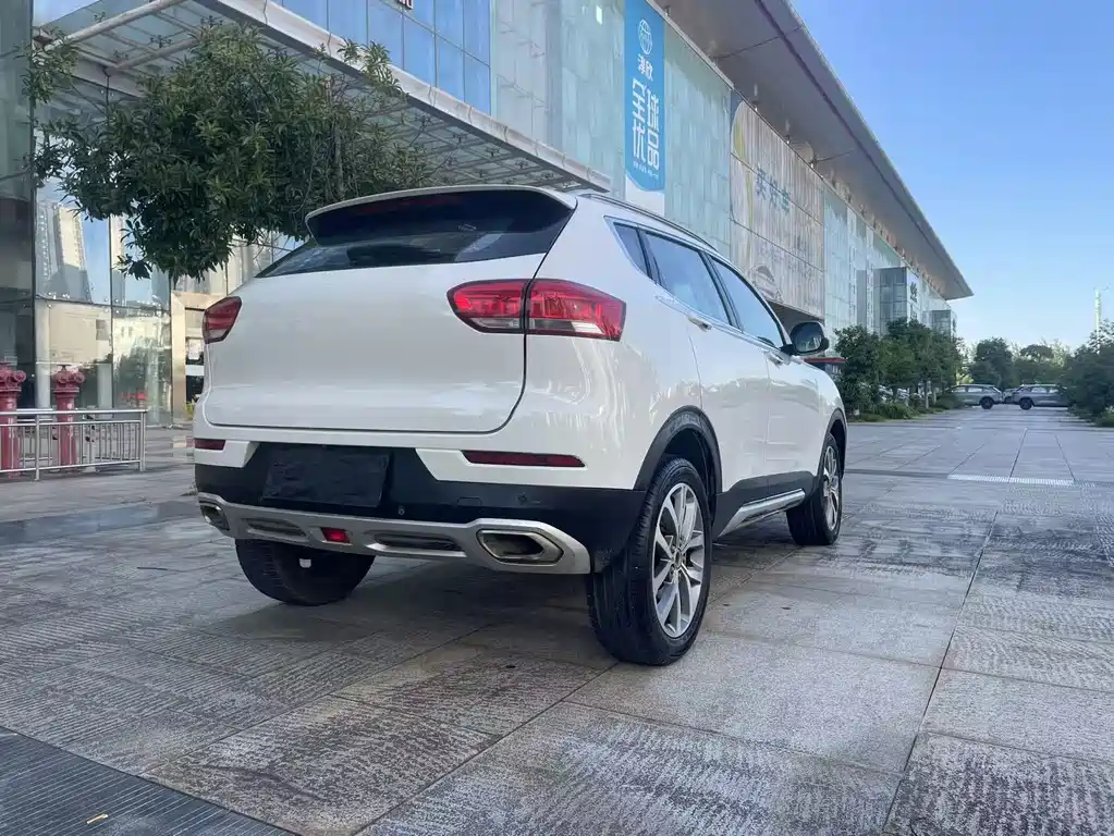Haval H2s 2017 — фото 8