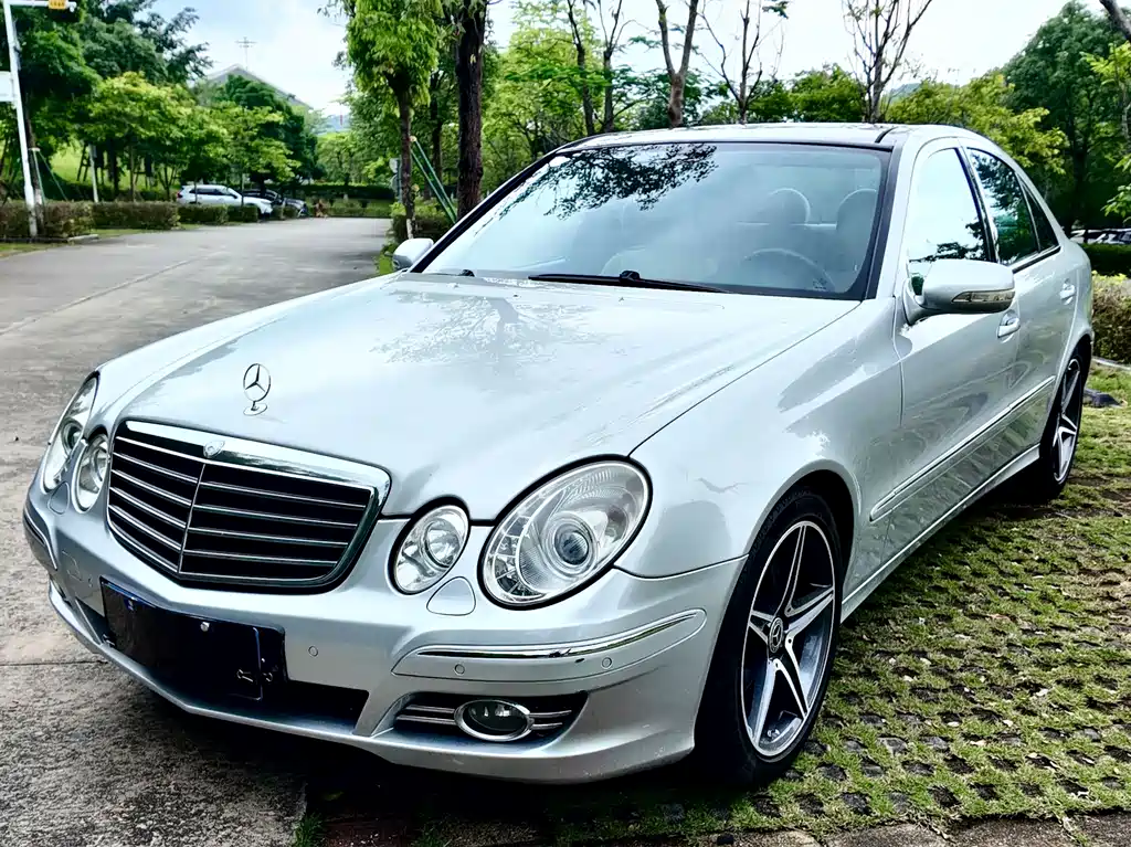 Mercedes-Benz E-Class 2008 — фото 27