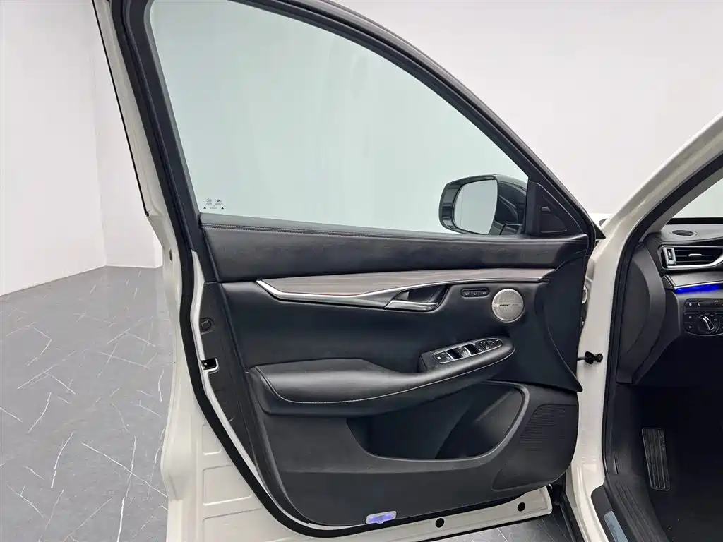 Infiniti QX50 2018 — фото 12