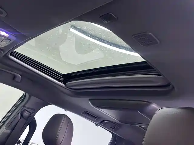 Toyota Sienna 2024 — фото 12