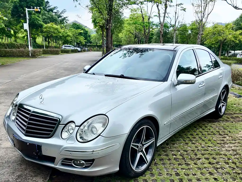 Mercedes-Benz E-Class 2008 — фото 26
