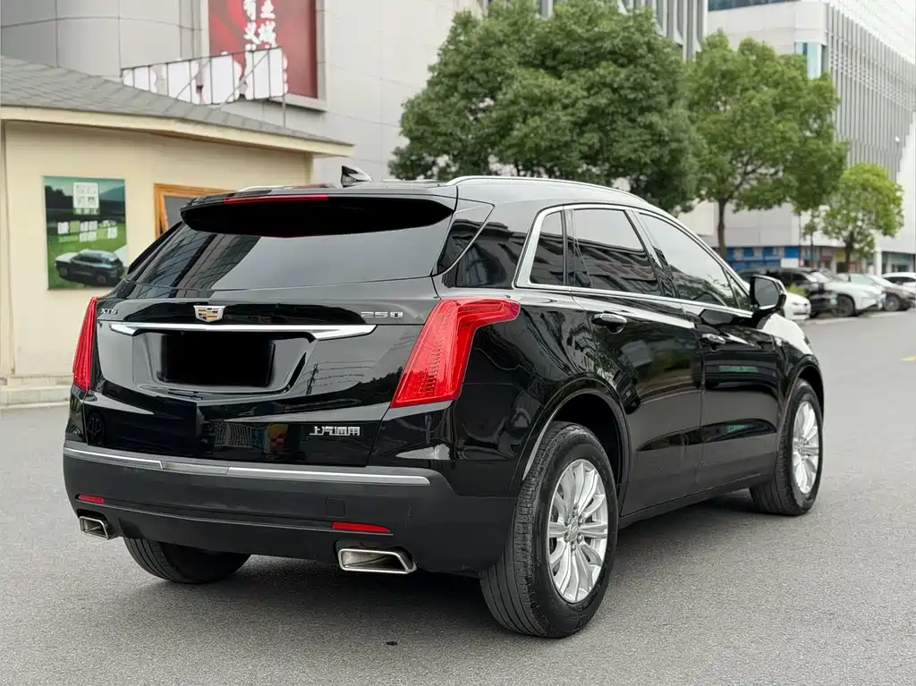 Cadillac XT5 2018 — фото 15