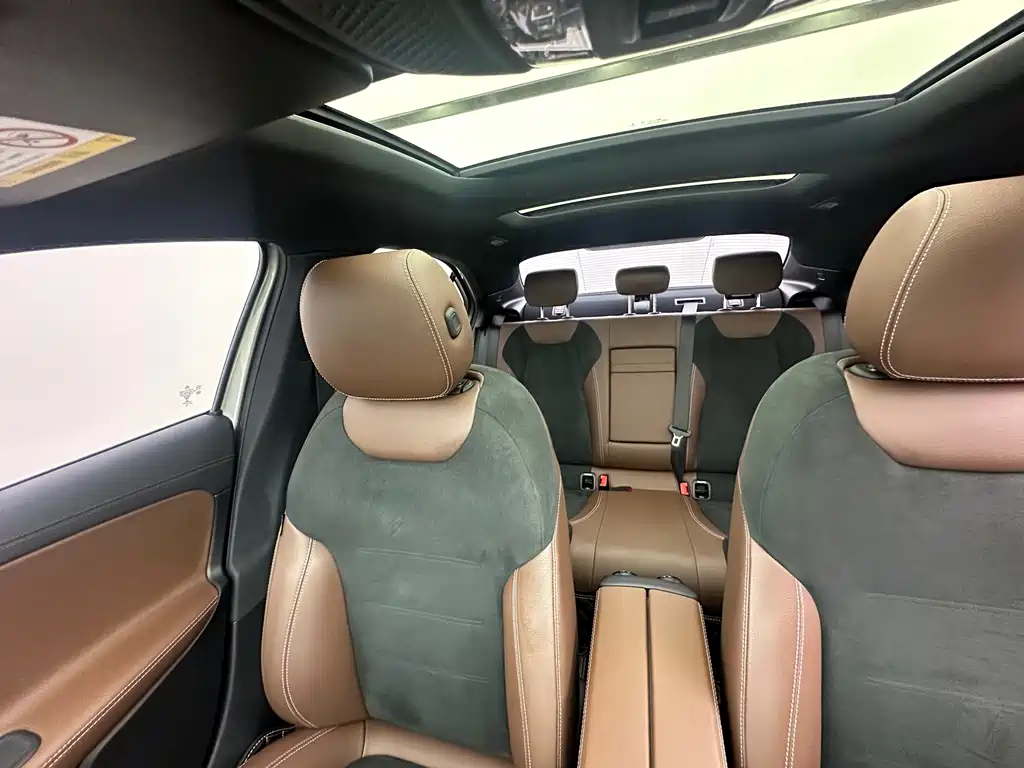 Mercedes-Benz A-Class 2019 — фото 6