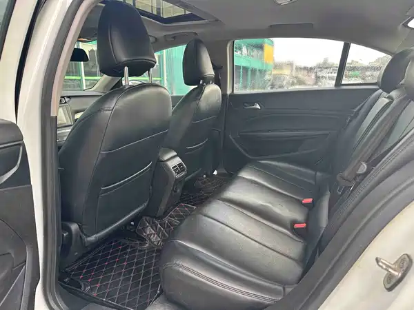 Peugeot 408 2017