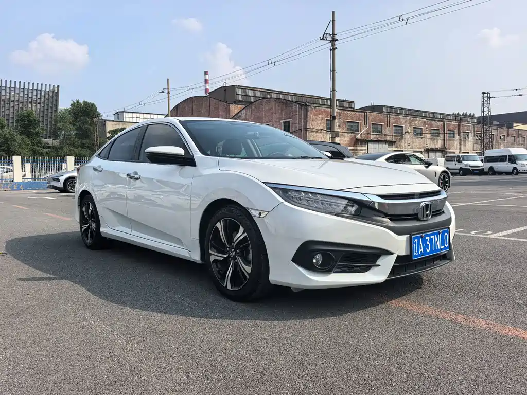Honda Civic 2018 — фото 3