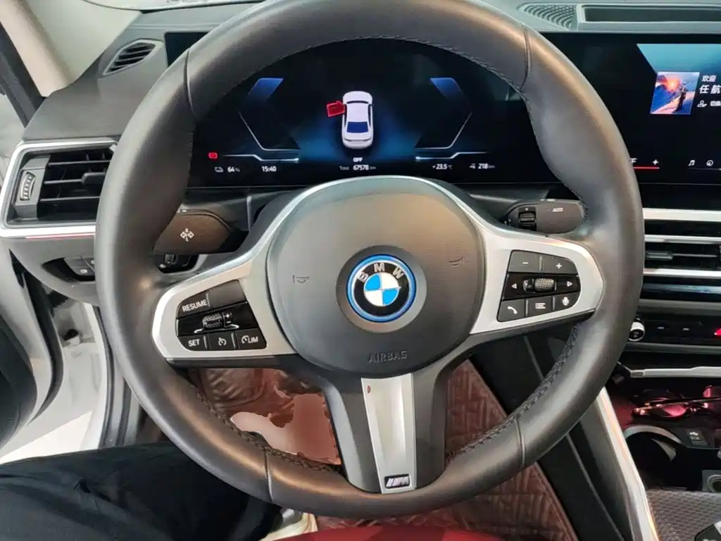 BMW i3 2024 — фото 11