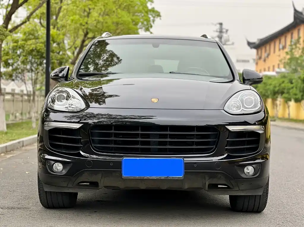 Porsche Cayenne 2017 — фото 2