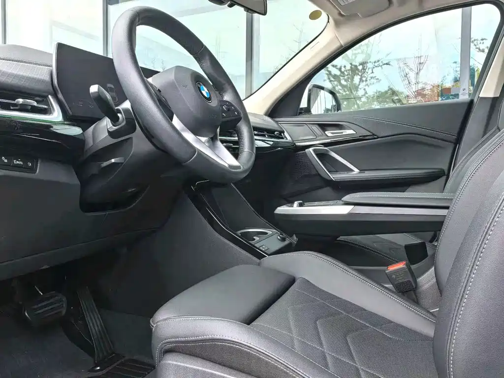 BMW X2 2025 — фото 6