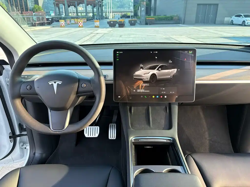 Tesla Model Y 2022 — фото 9