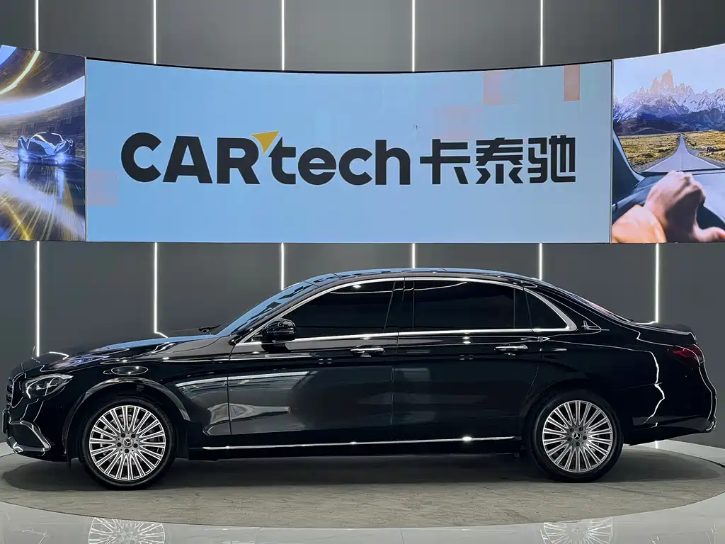 Mercedes-Benz E-Class 2023 — фото 16