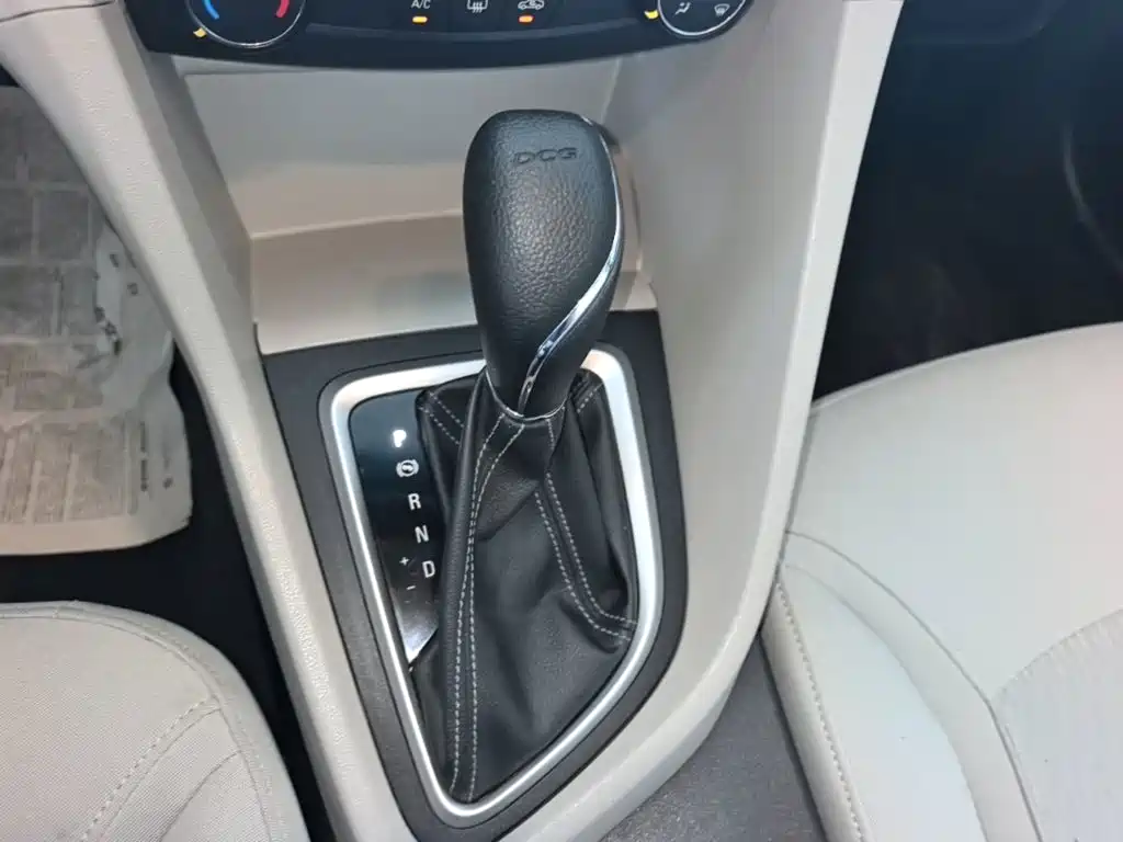 Buick Excelle GT 2018 — фото 14
