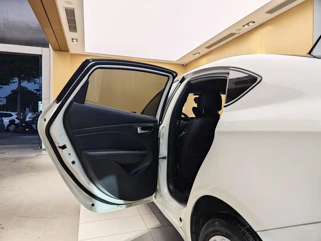 Fiat Viaggio 2016 — фото 20