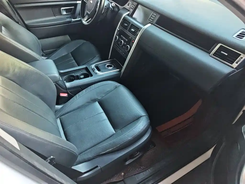 Land Rover Discovery Sport 2016 — фото 11