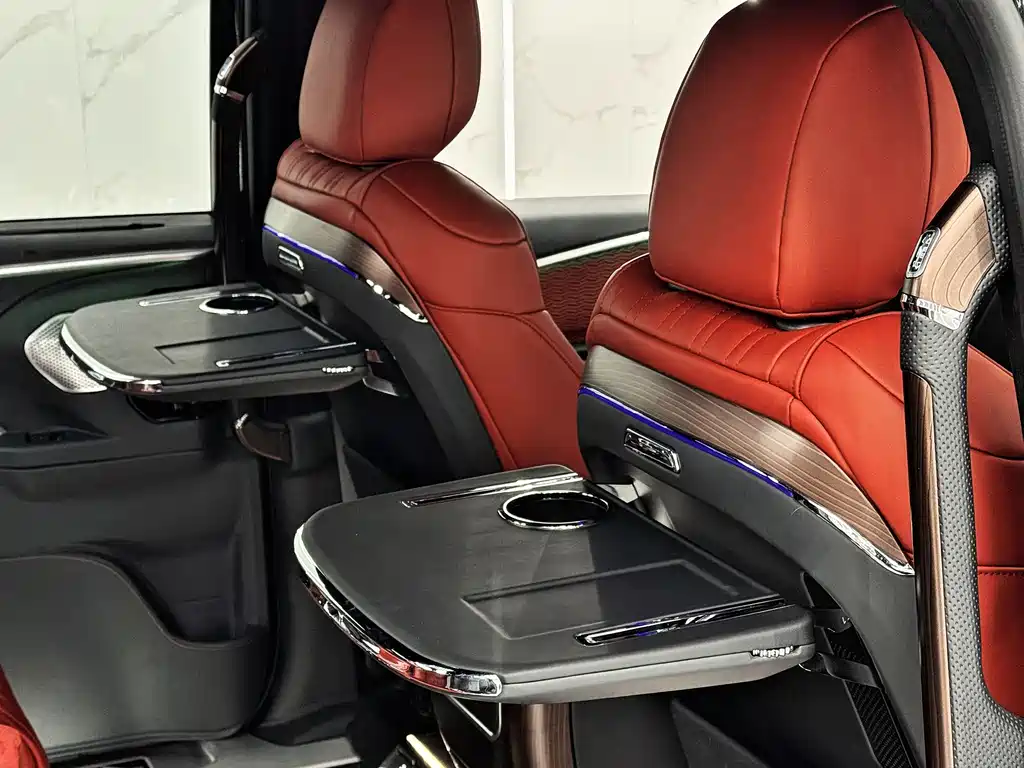 Toyota Sienna — фото 16
