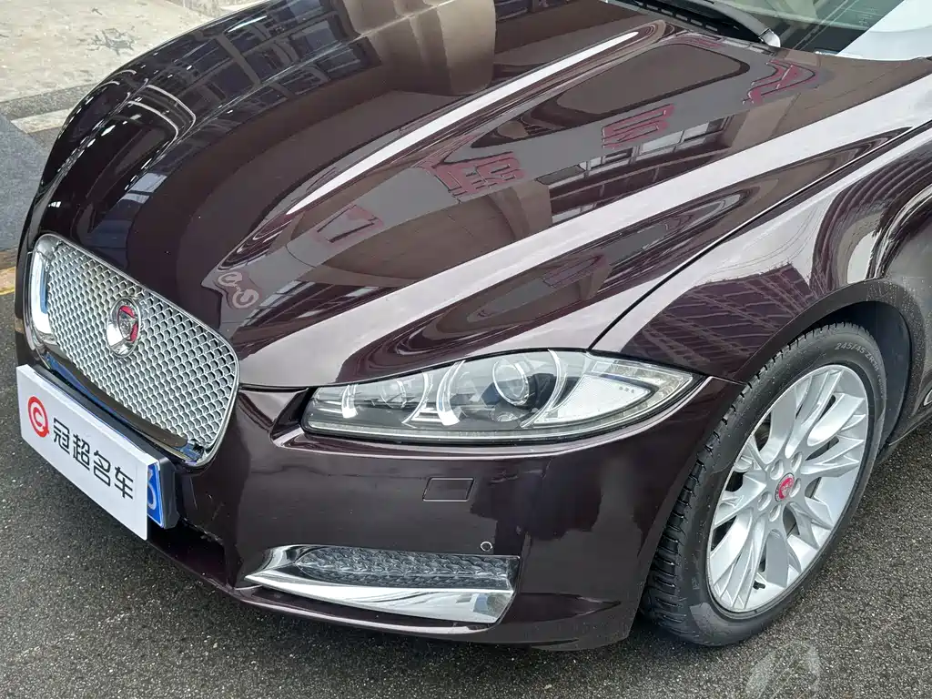 Jaguar XF 2014 — фото 9