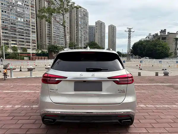 Hongqi HS5 2023