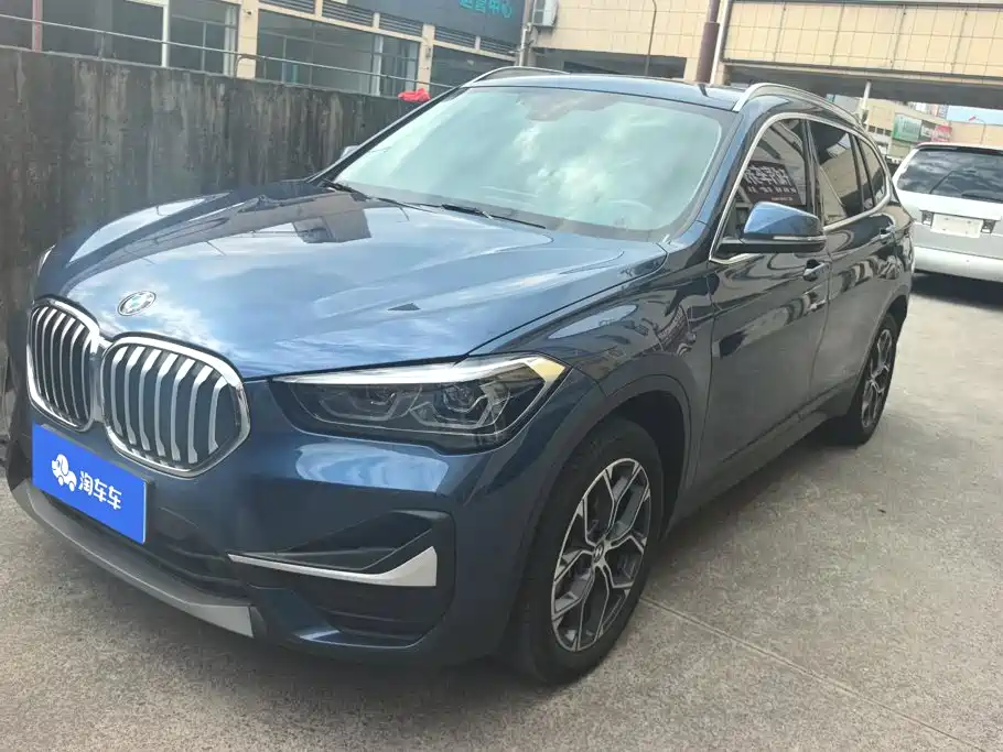 BMW X1 2022 — фото 1