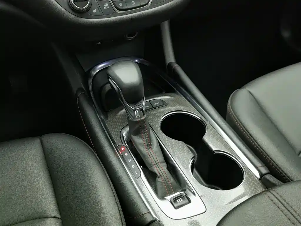 Chevrolet Malibu XL 2022 — фото 13
