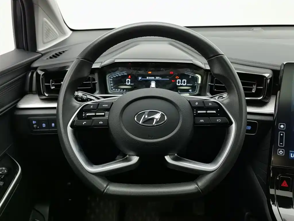 Hyundai Custo 2024 — фото 11