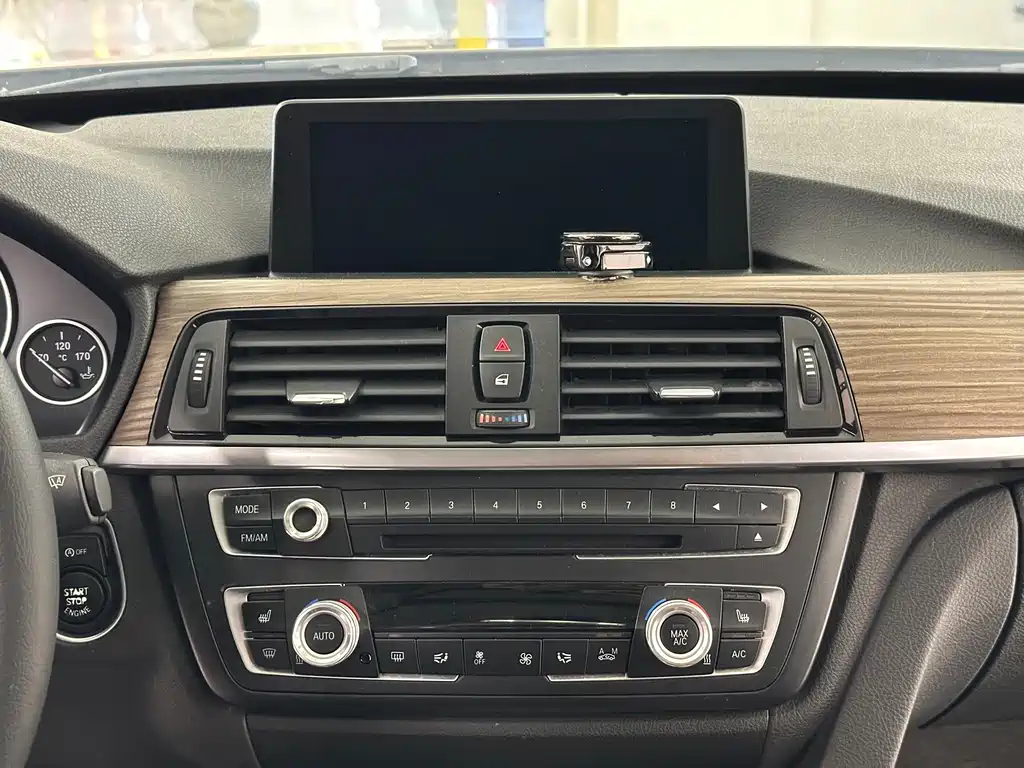 BMW 3 Series GT 2014 — фото 17