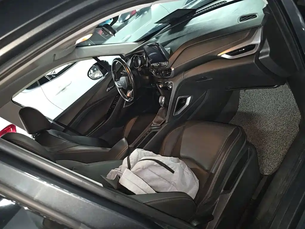Chevrolet Orlando 2020 — фото 25