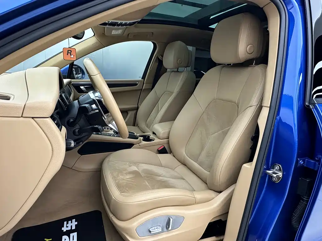 Porsche Macan 2017 — фото 12