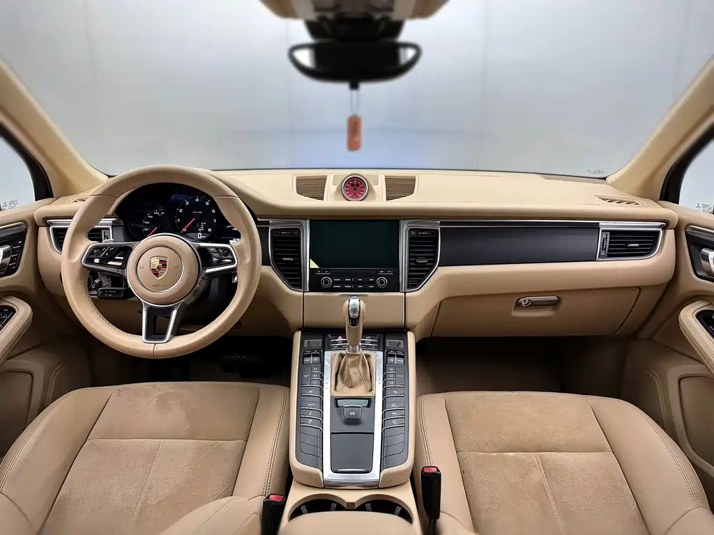 Porsche Macan 2017 — фото 18