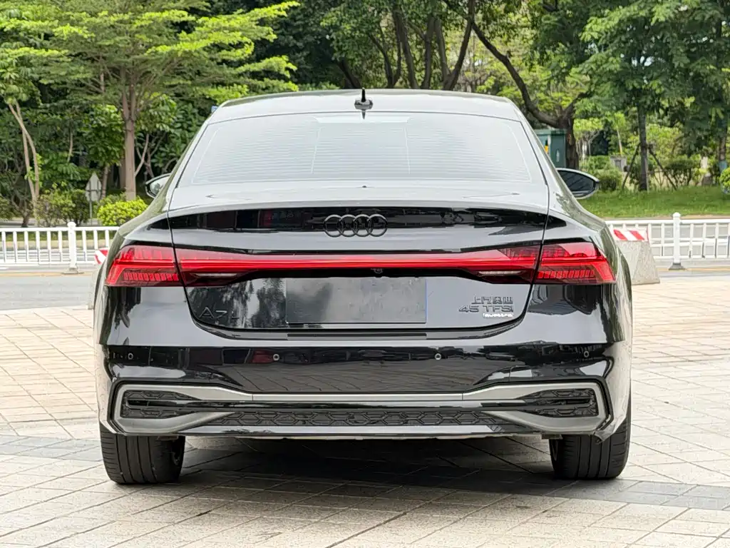 Audi A7L 2025 — фото 18