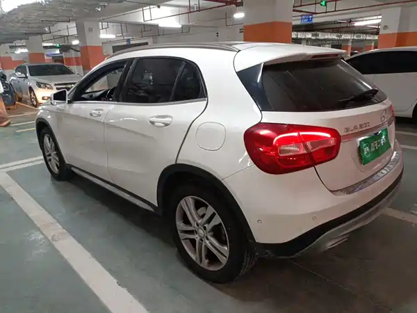 Mercedes-Benz GLA 2016