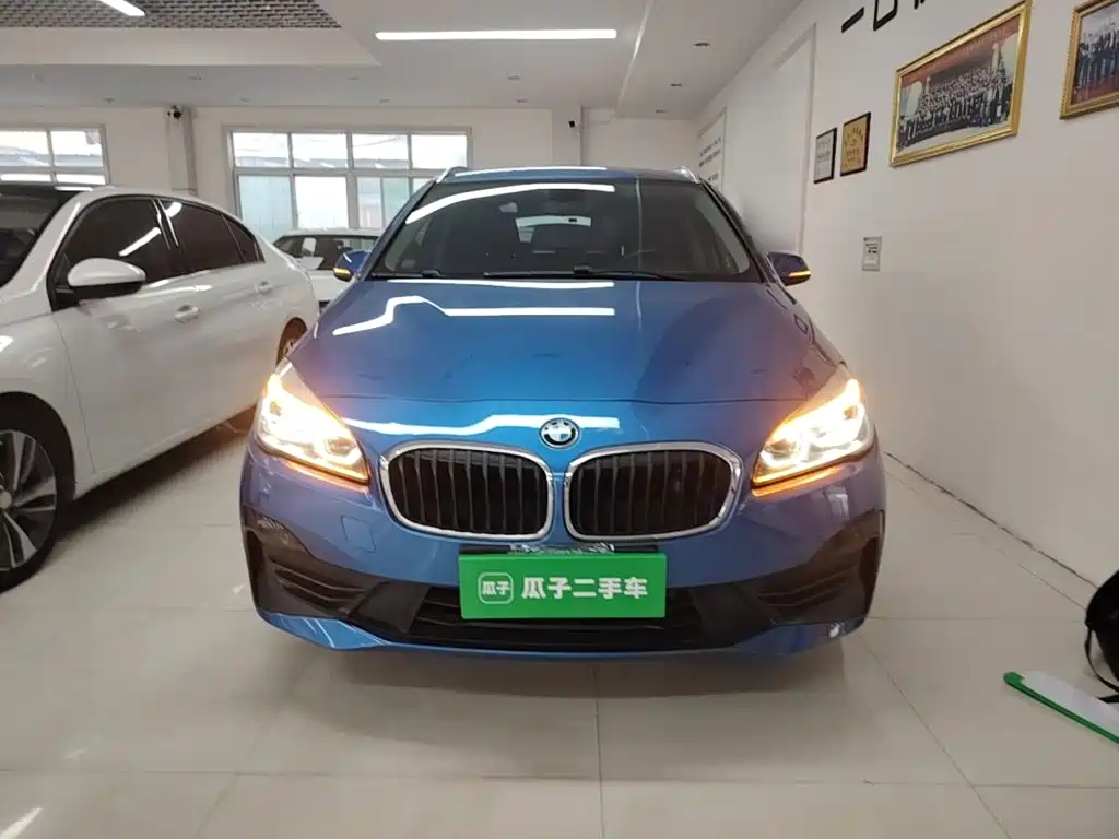 BMW 2 Series Active Tourer 2019 — фото 3