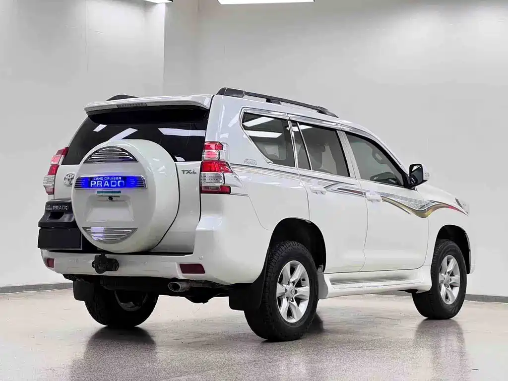Toyota Prado 2013 — фото 29