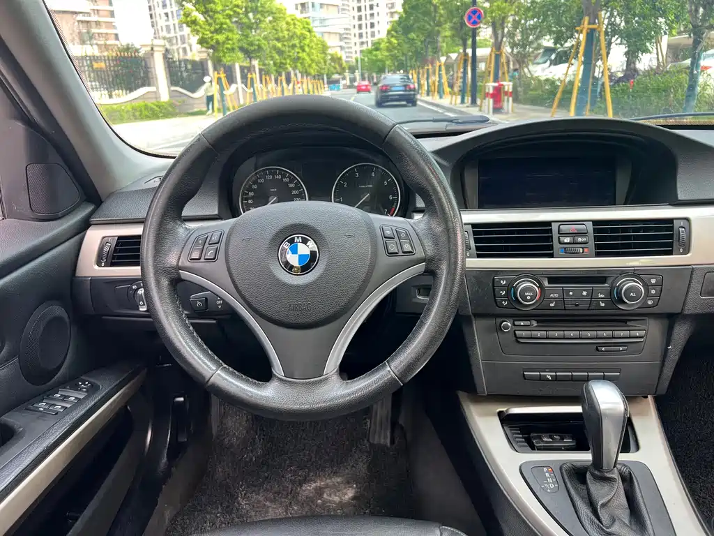 BMW 3 Series 2012 — фото 9