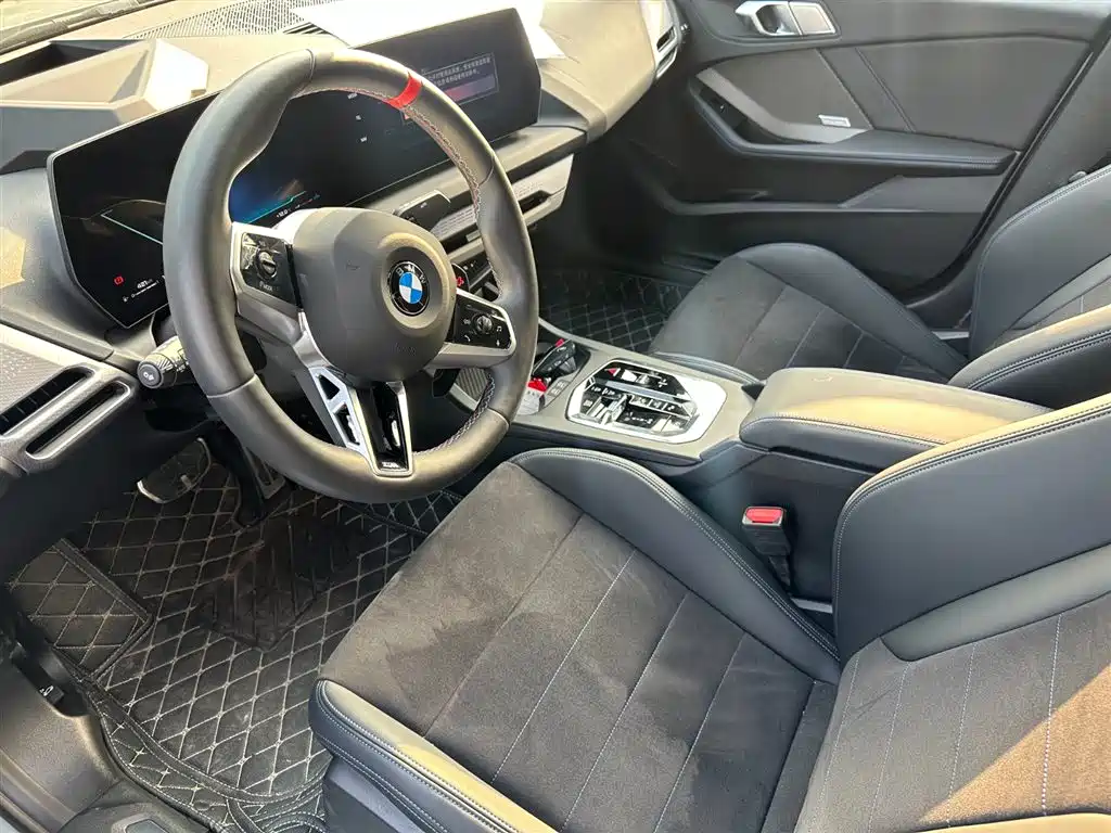 BMW M235L 2025 — фото 12