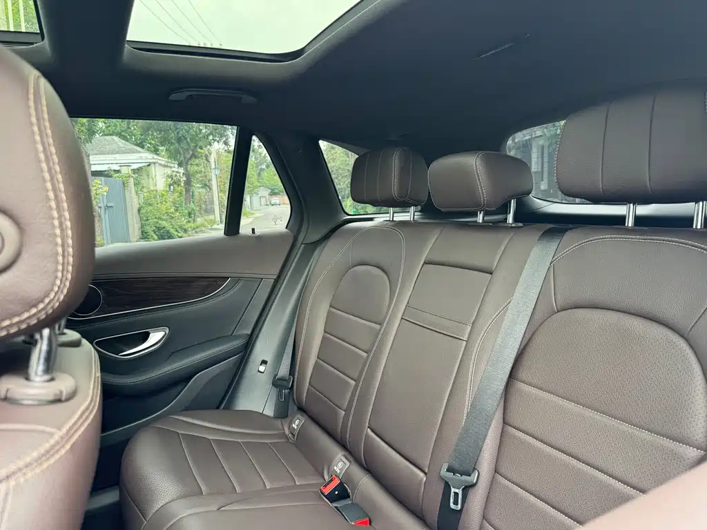 Mercedes-Benz GLC 2017 — фото 11